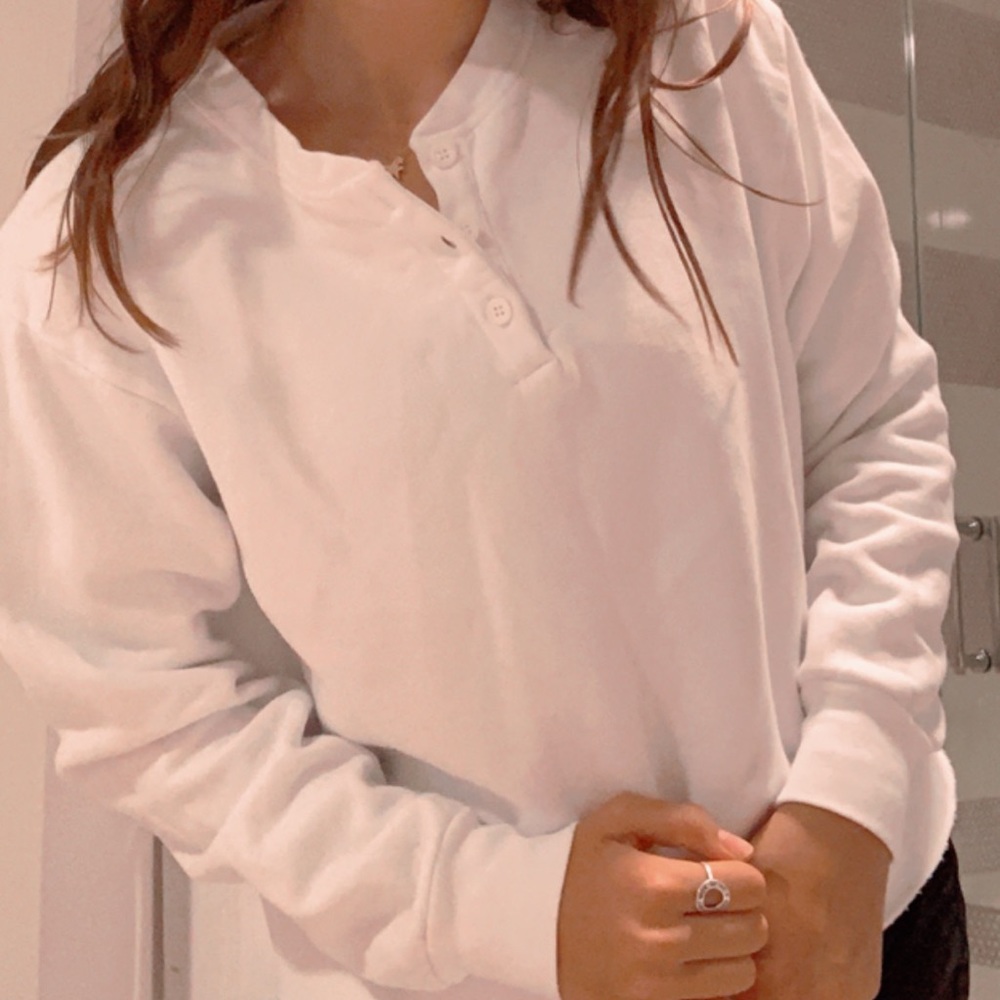 Brandy Melville Sweater